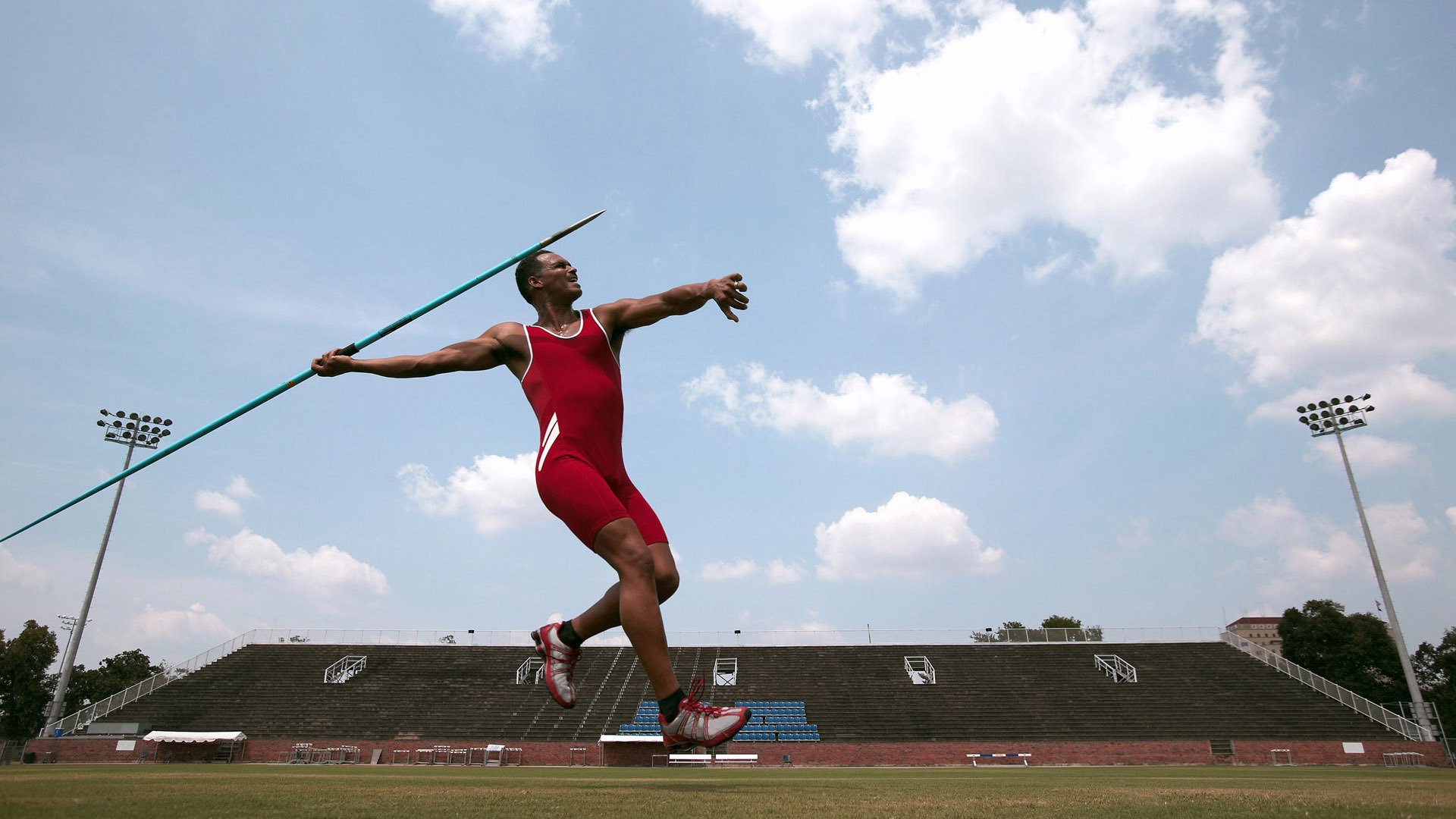 蓝领篮球：基层联赛助推全民健身热潮，蓝领队伍建设