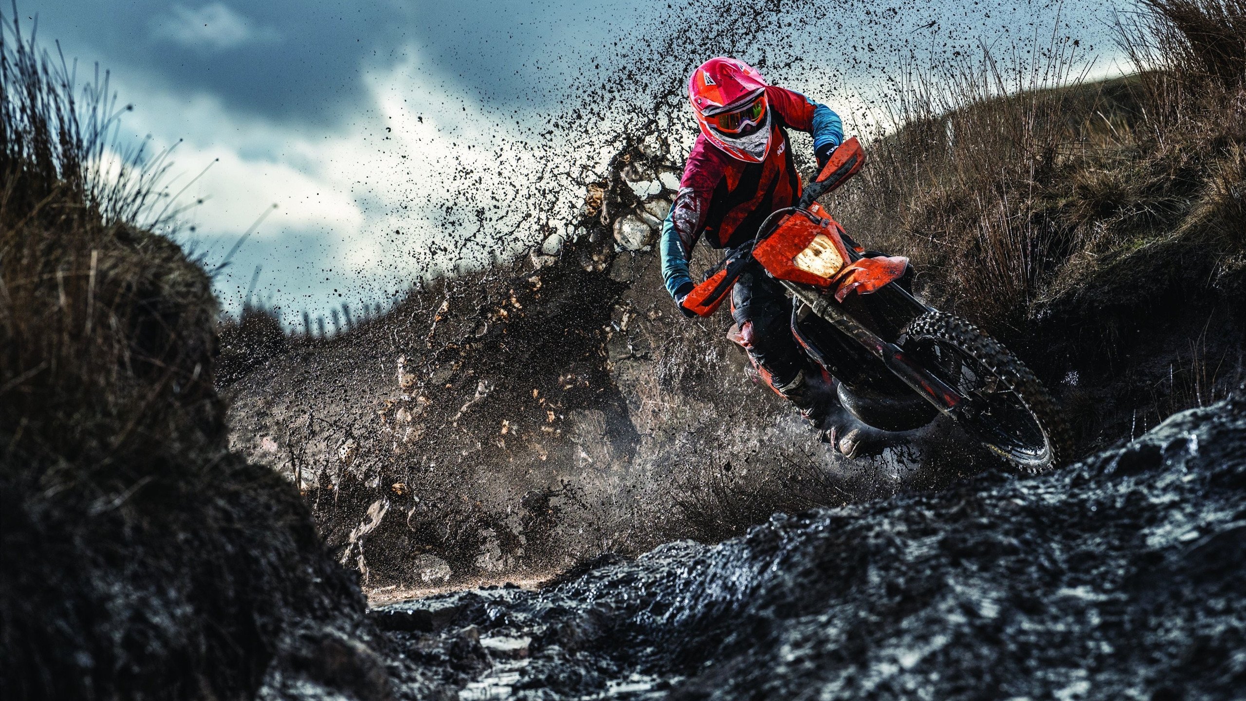 女子马拉松锦标赛，中国选手李芷萱刷新PB勇夺亚军，马拉松女神李芷萱